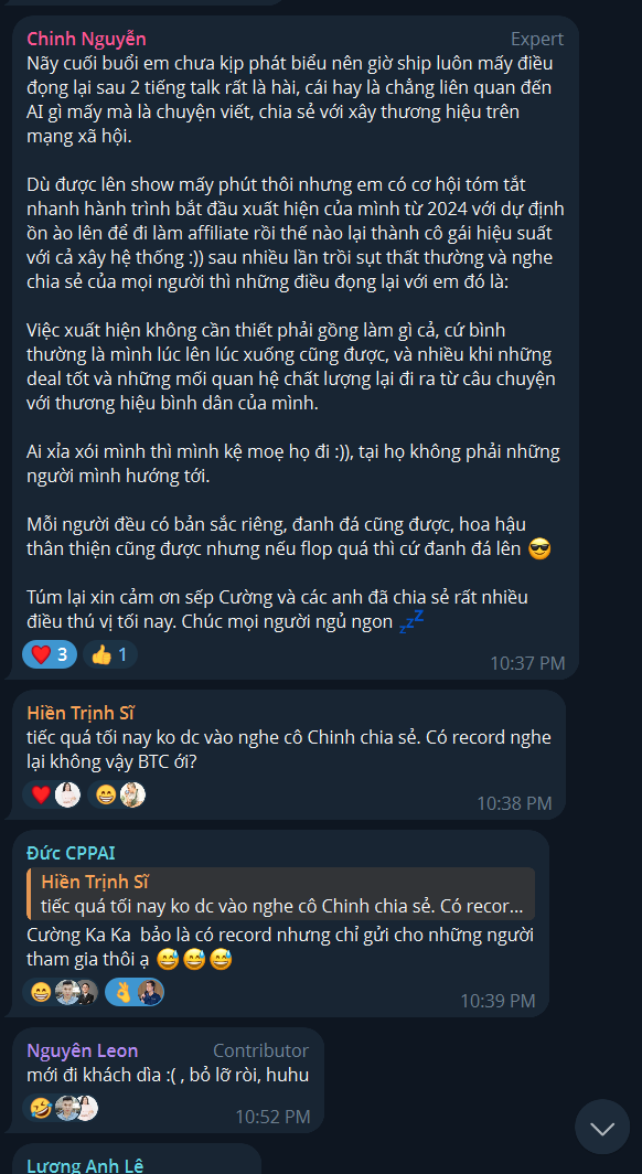 Ảnh chụp khung chat cộng đồng sau một buổi cafe talk, vài thành viên ship nhanh những điều đọng lại, người khác tiếc vì bận không vào nghe kịp