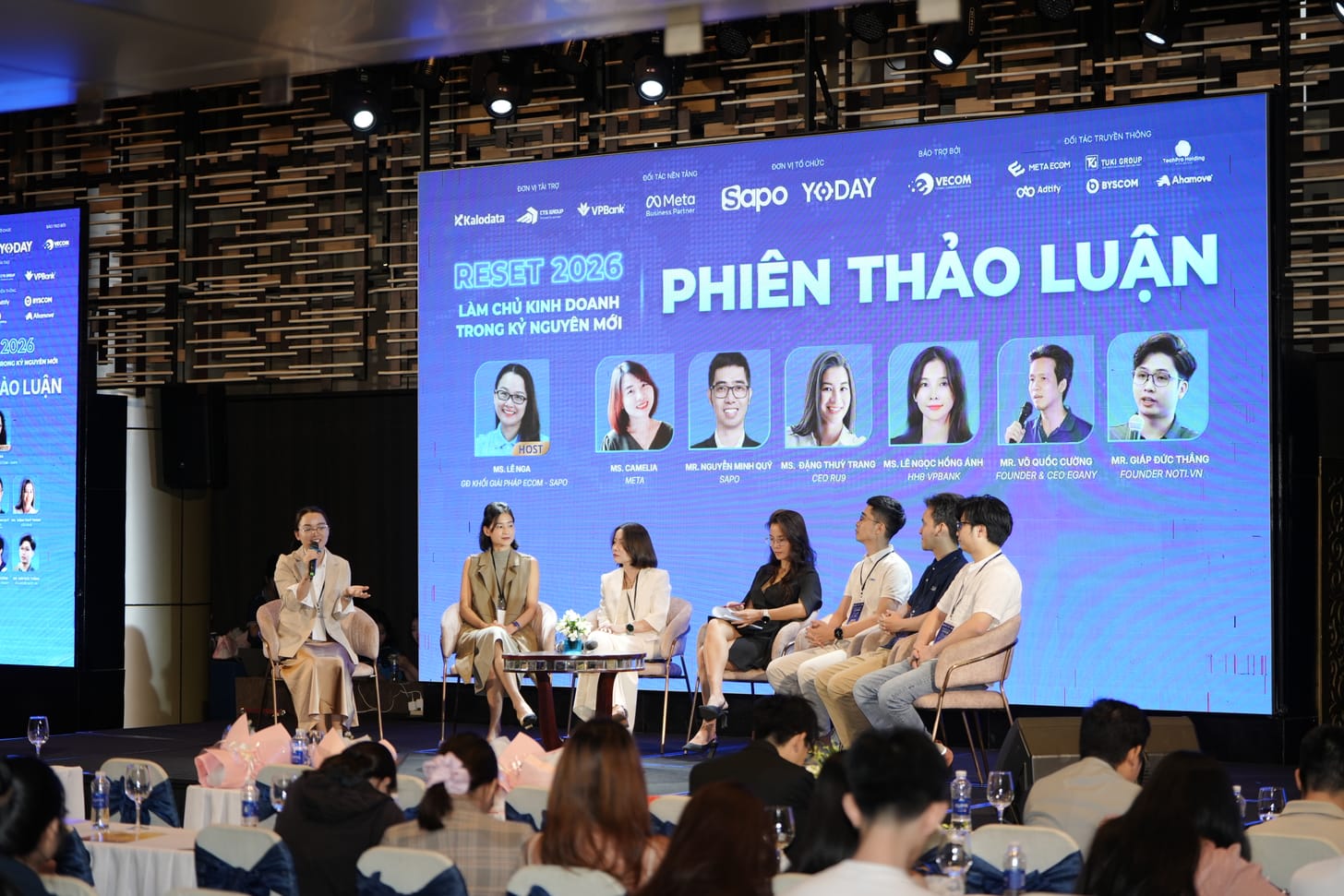 Ảnh đại diện bài viết trả lời câu hỏi nóng nhất tại phiên panel Sapo Reset 2026 về chuyện đuổi theo công nghệ và tiết kiệm token